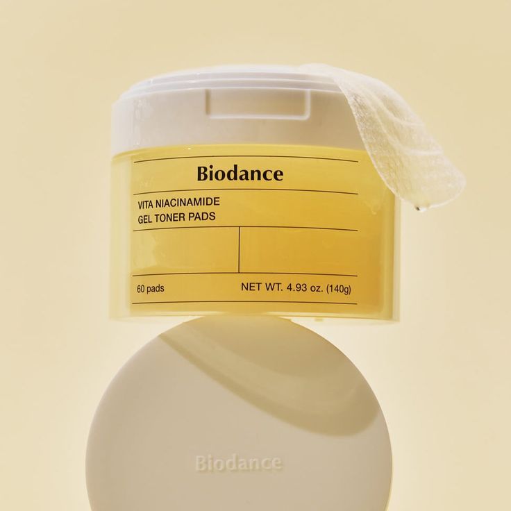 Купити Гідрогелеві педи для сяючого та рівного тону Biodance Vita Niacinamide Gel Toner Pad на LovelyBunny.com.ua
