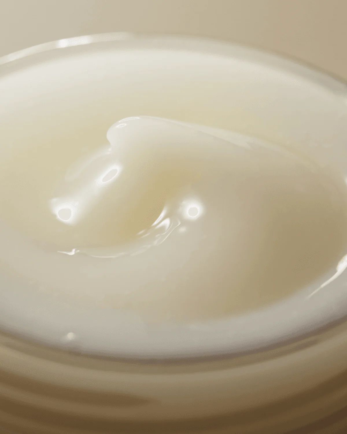 Купити Освітлюючий крем для обличчя AXIS-Y Dark Spot Correcting Glow Cream на LovelyBunny.com.ua