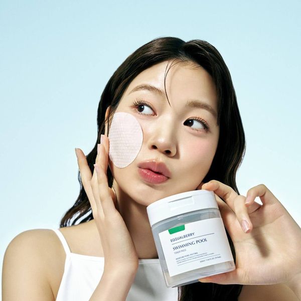 Купити Зволожувальні педи для обличчя EQQUALBERRY Swimming Pool Toner Pads на LovelyBunny.com.ua