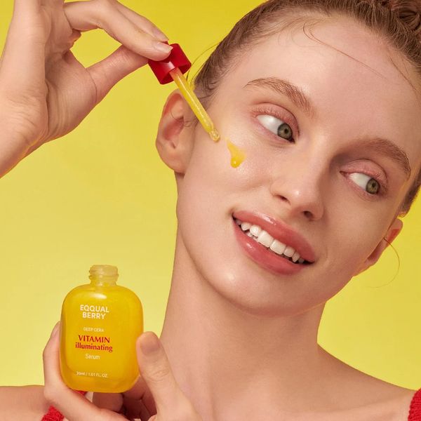 Купити Сироватка з вітамінами для рівного тону EQQUALBERRY Vitamin Illuminating Serum на LovelyBunny.com.ua
