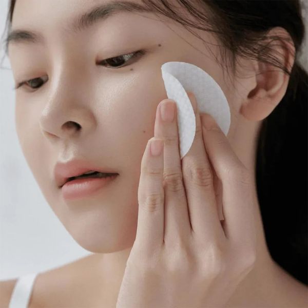 Купити Пілінг-педи для обличчя Celimax Ji Woo Gae Heartleaf BHA Peeling Pad на LovelyBunny.com.ua