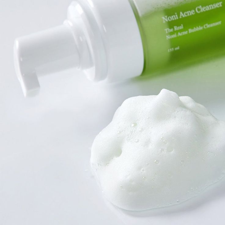 Купити Пінка для вмивання із ноні та саліциловою кислотою CelimaxThe Real Noni Acne Bubble Cleanser на LovelyBunny.com.ua