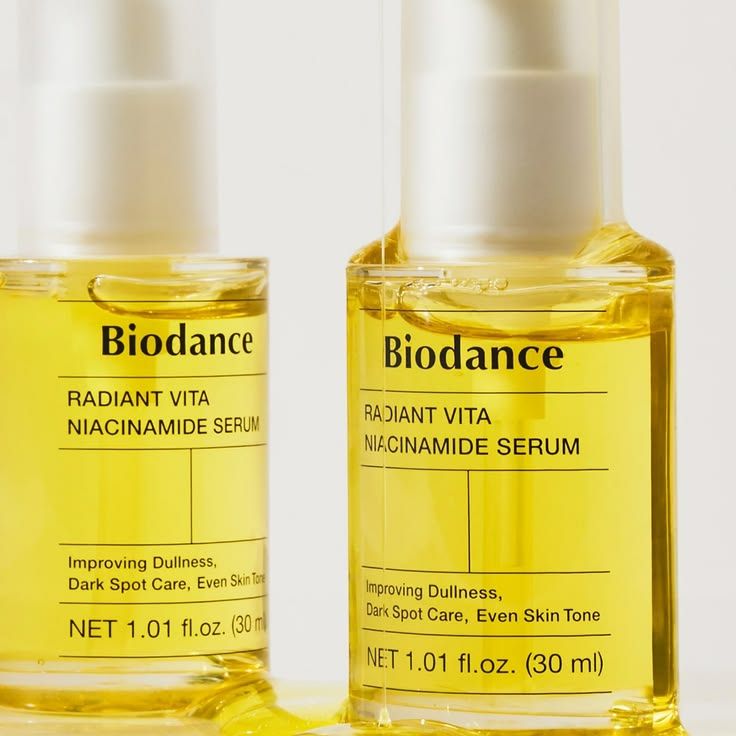 Купити Сироватка для обличчя з ніацинамідом Biodance Radiant Vita Niacinamide Serum на LovelyBunny.com.ua